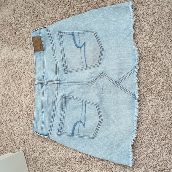Size 4 American Eagle Denim Mini Skirt - Picture 5 of 8